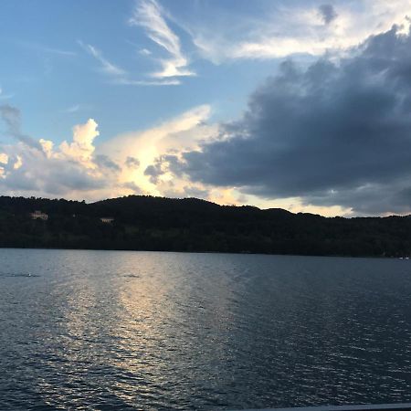 Gozzano B&B Notte Sul Lago المظهر الخارجي الصورة